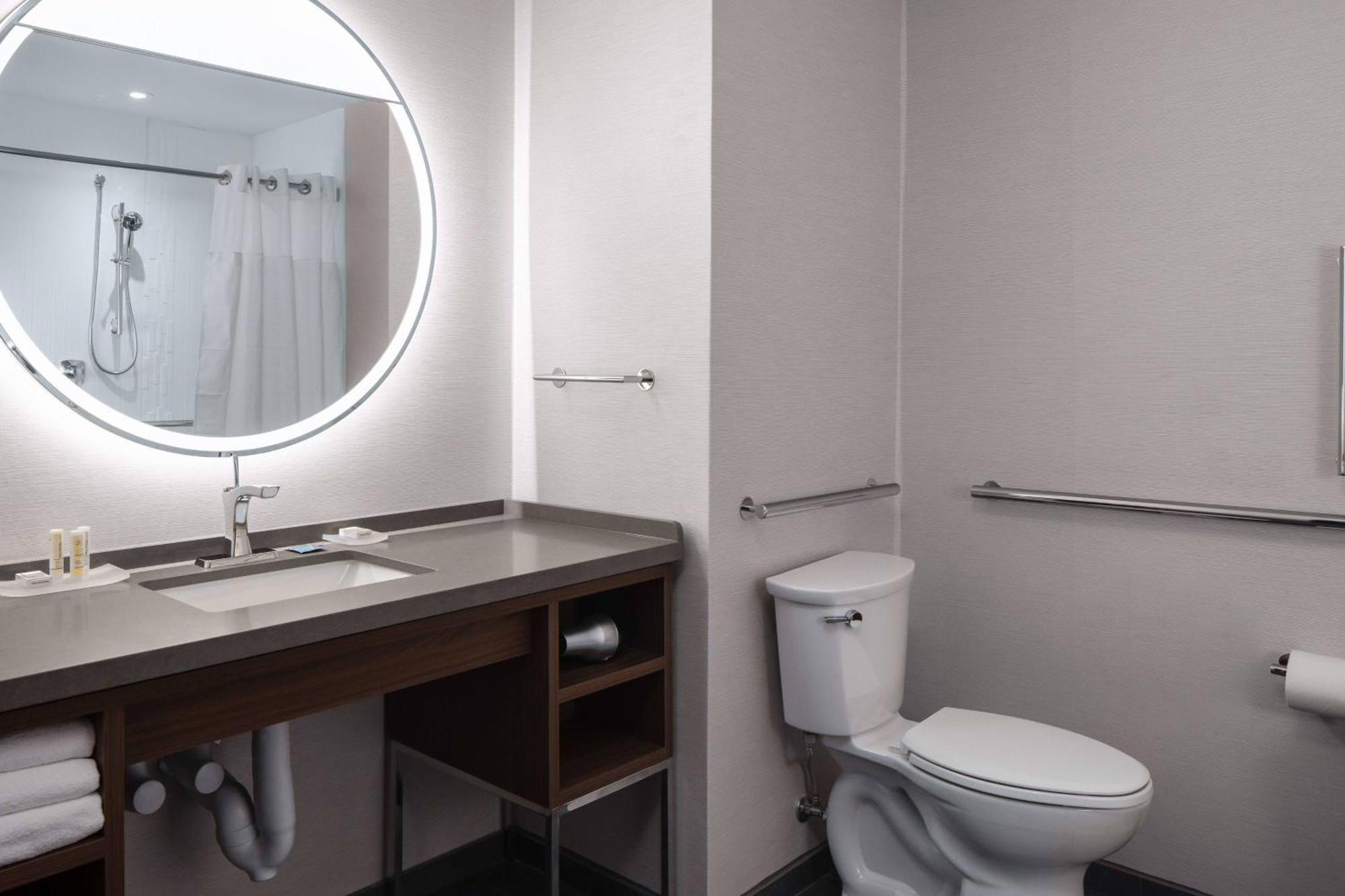 Courtyard By Marriott Джеферсън Сити Екстериор снимка