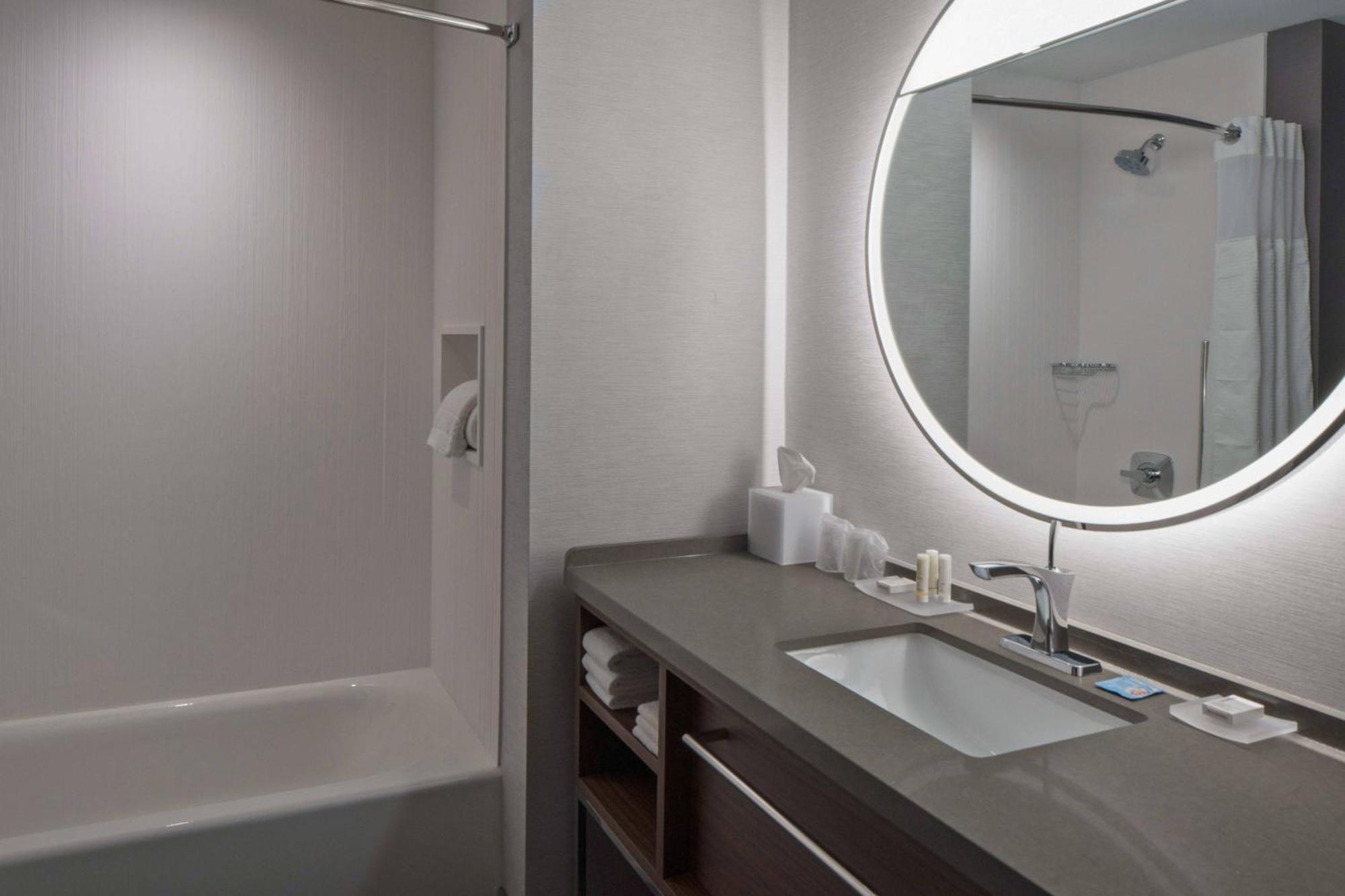 Courtyard By Marriott Джеферсън Сити Екстериор снимка