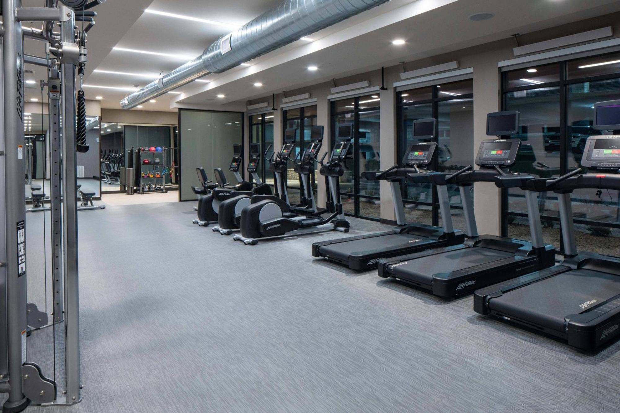 Courtyard By Marriott Джеферсън Сити Екстериор снимка